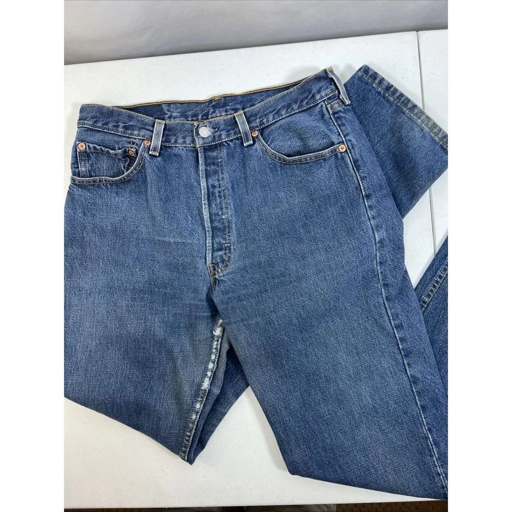 Vintage Levi's Men's 501 Button Fly Classic Blue Denim Jeans Size 34X34